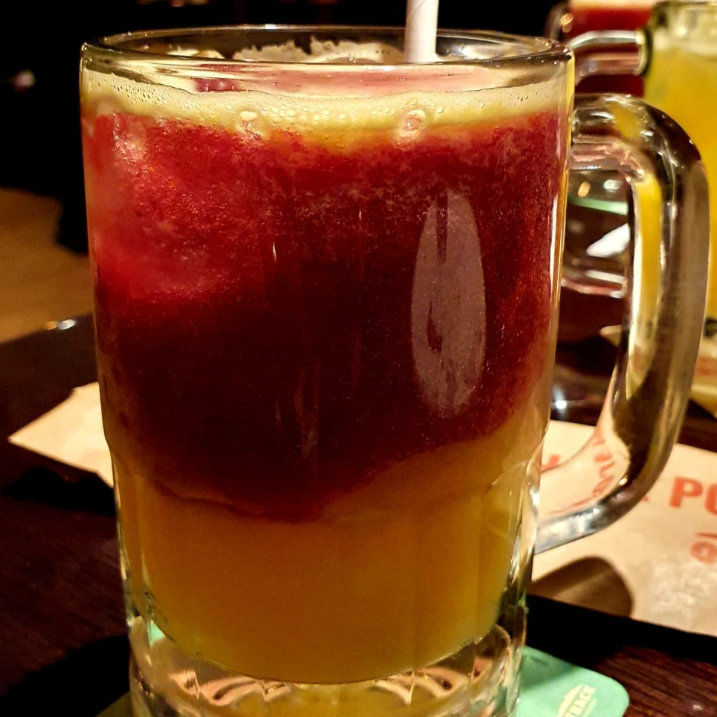 Suco de Laranja com geléia de morango