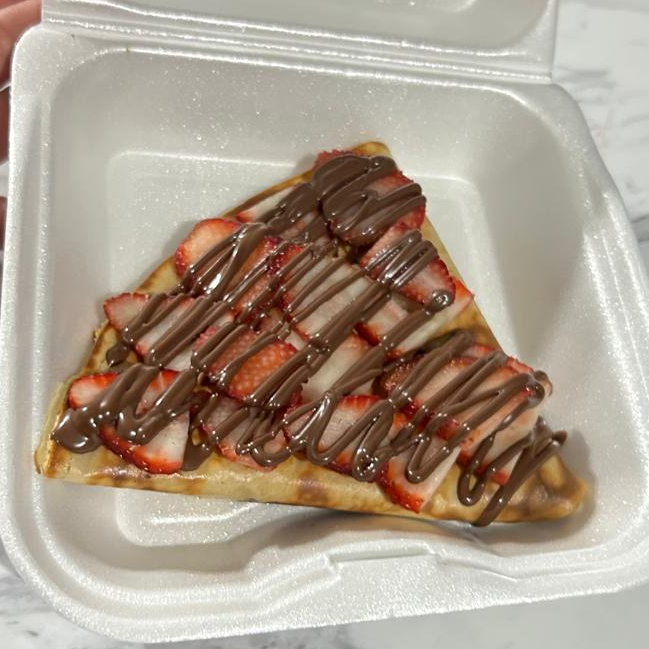 Crepa nutella, queso crema y fresas