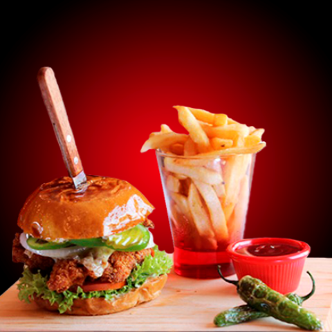 Combo fans: 2 Hamburguesas/pollo+papas+refrescos