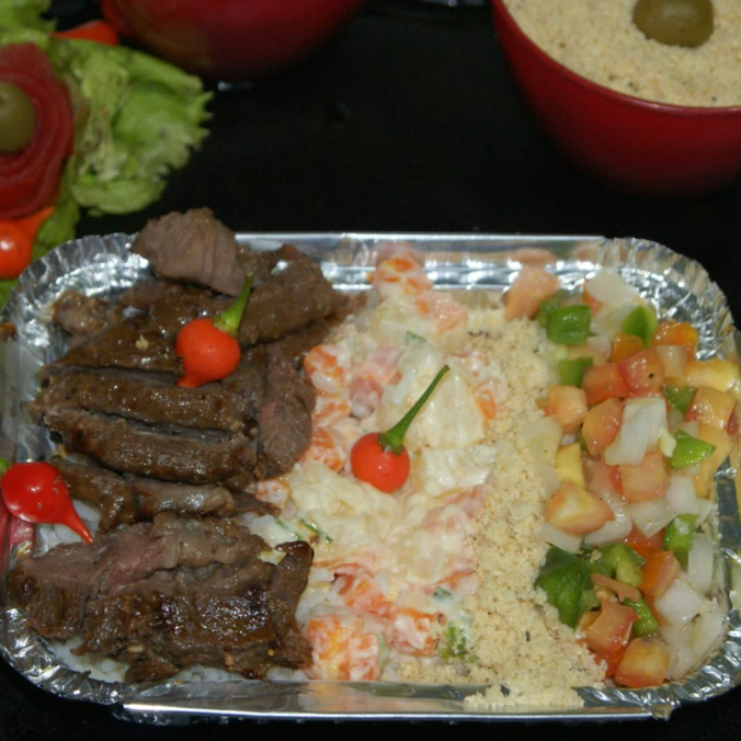 Arroz,vinagrete,farofa e Maionese ou Fritas