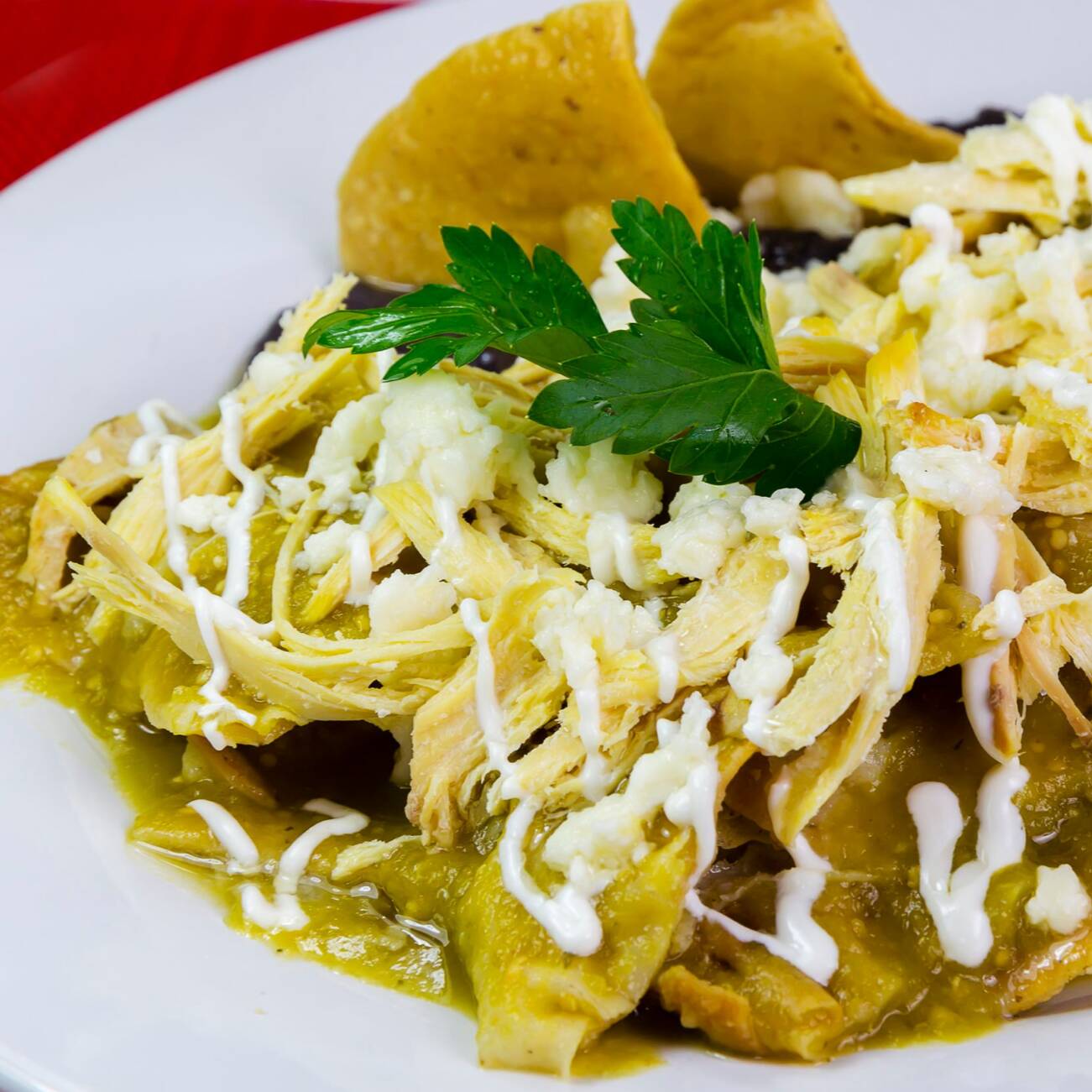 Combo Chilaquiles Con Pollo + Cafe De Olla