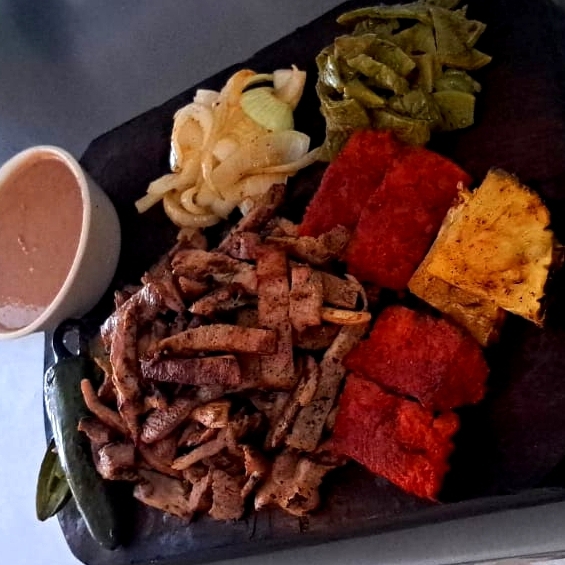 PARRILLADA FAMILIAR  + REFRESCO 2LT
