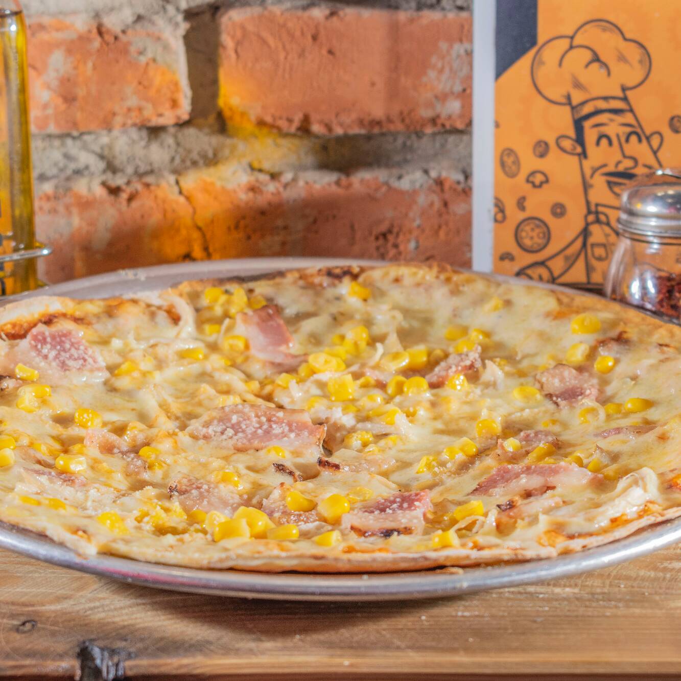 Pizza Maíz Pollo Tocineta Parmesano