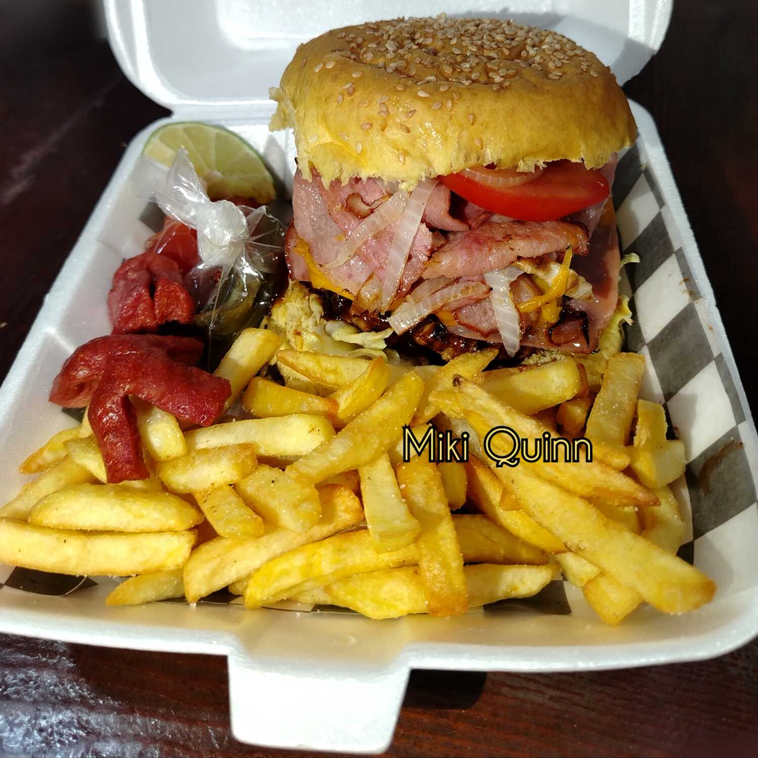Hamburguesa TOCINERA.