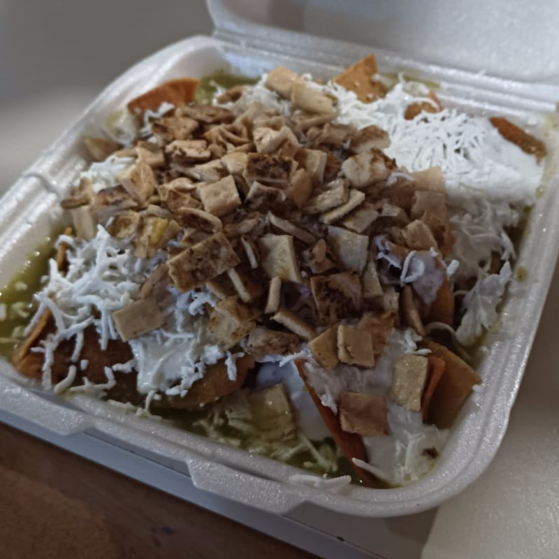 Chilaquiles Verdes con Pollo