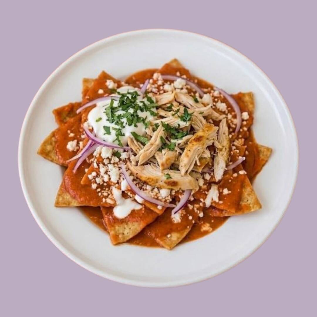 Chilaquiles Rojos con Pollo