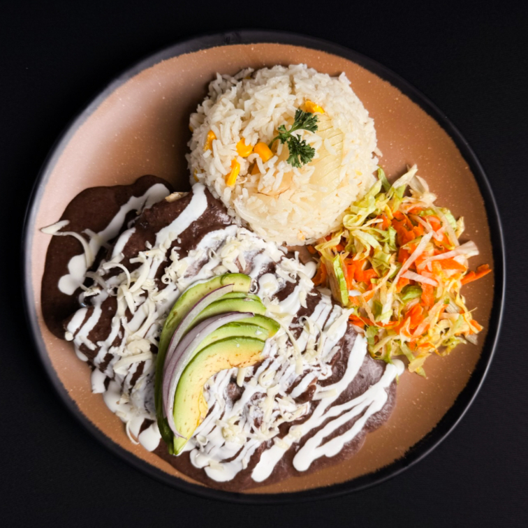 Enfrijoladas oaxaqueñas