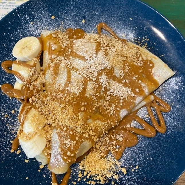 Crepa de cajeta y platano.