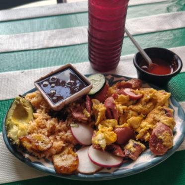 Huevos con Salchichas
