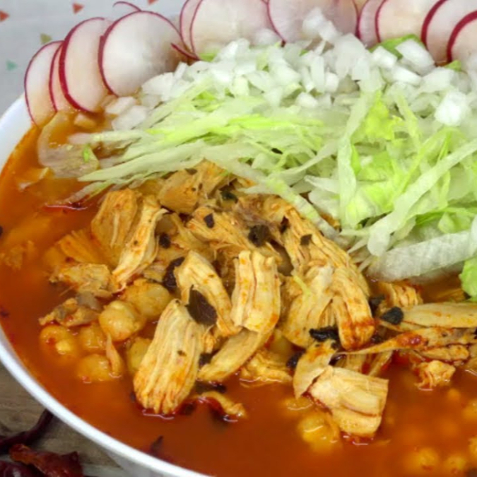 Pozole Rojo con Pollo 1 Lt