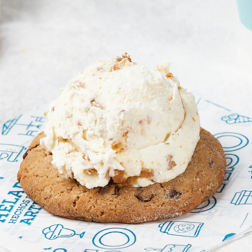 GALLETA CON HELADO *