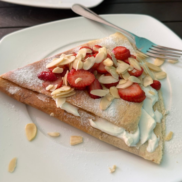 NUTELLA , PHILADELPHIA,FRESA NATURAL Y ZARZAMORA