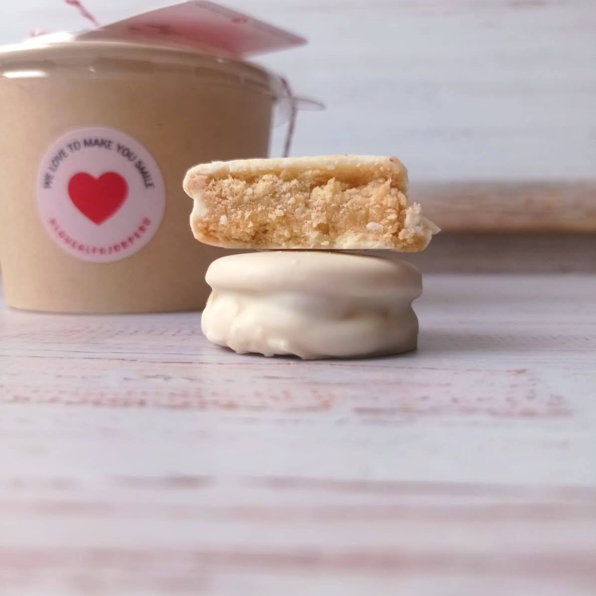 Bowl Alfajores Bañados Chocolate Blanco