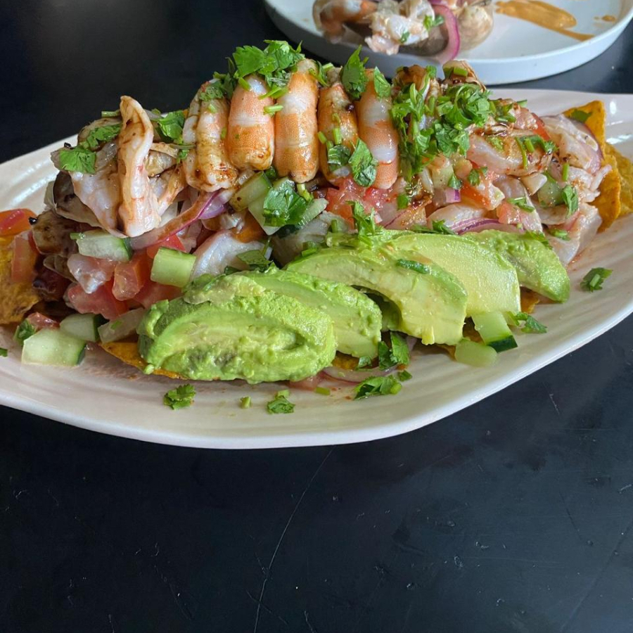 TOSTITOS ESPECIALES + AGUA DEL DÍA