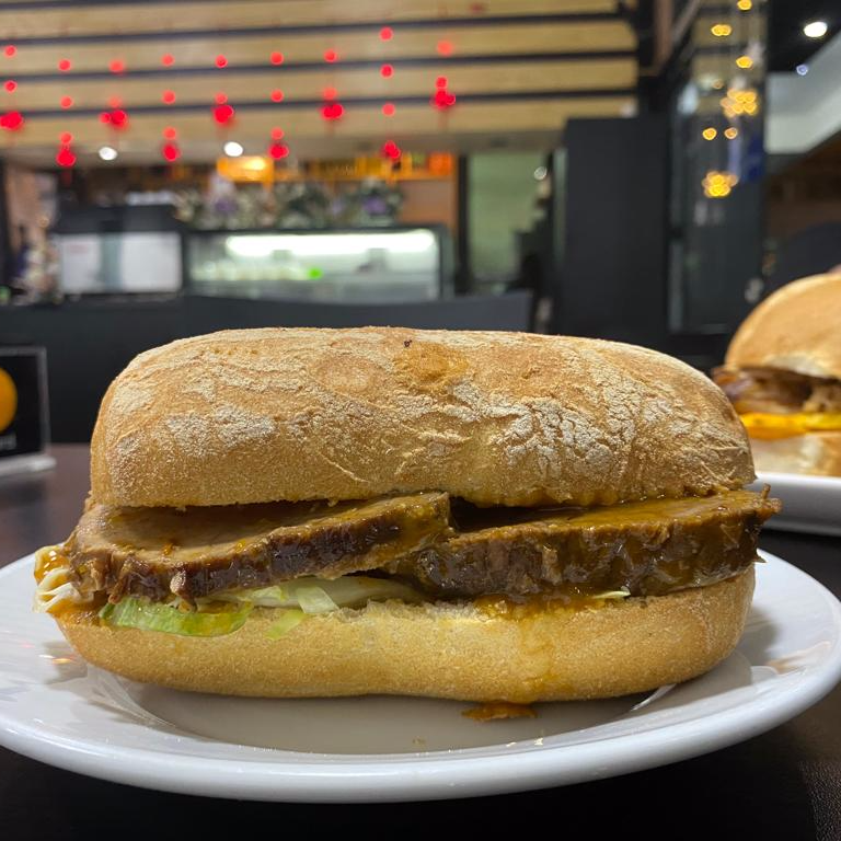 Pan con Asado