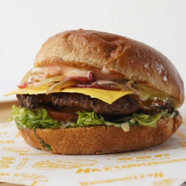 Burger Mango Tango Cheese + Papas Fritas