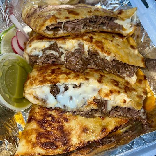 Quesadilla de Harina de Birria