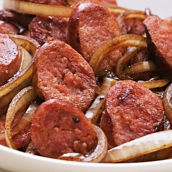 Linguiça Defumada, Acompanha Torradinhas de Pão Francês.