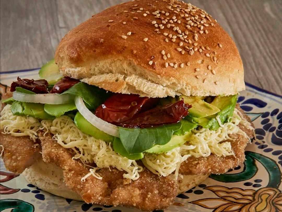 Cemita de Milanesa de Puerco.