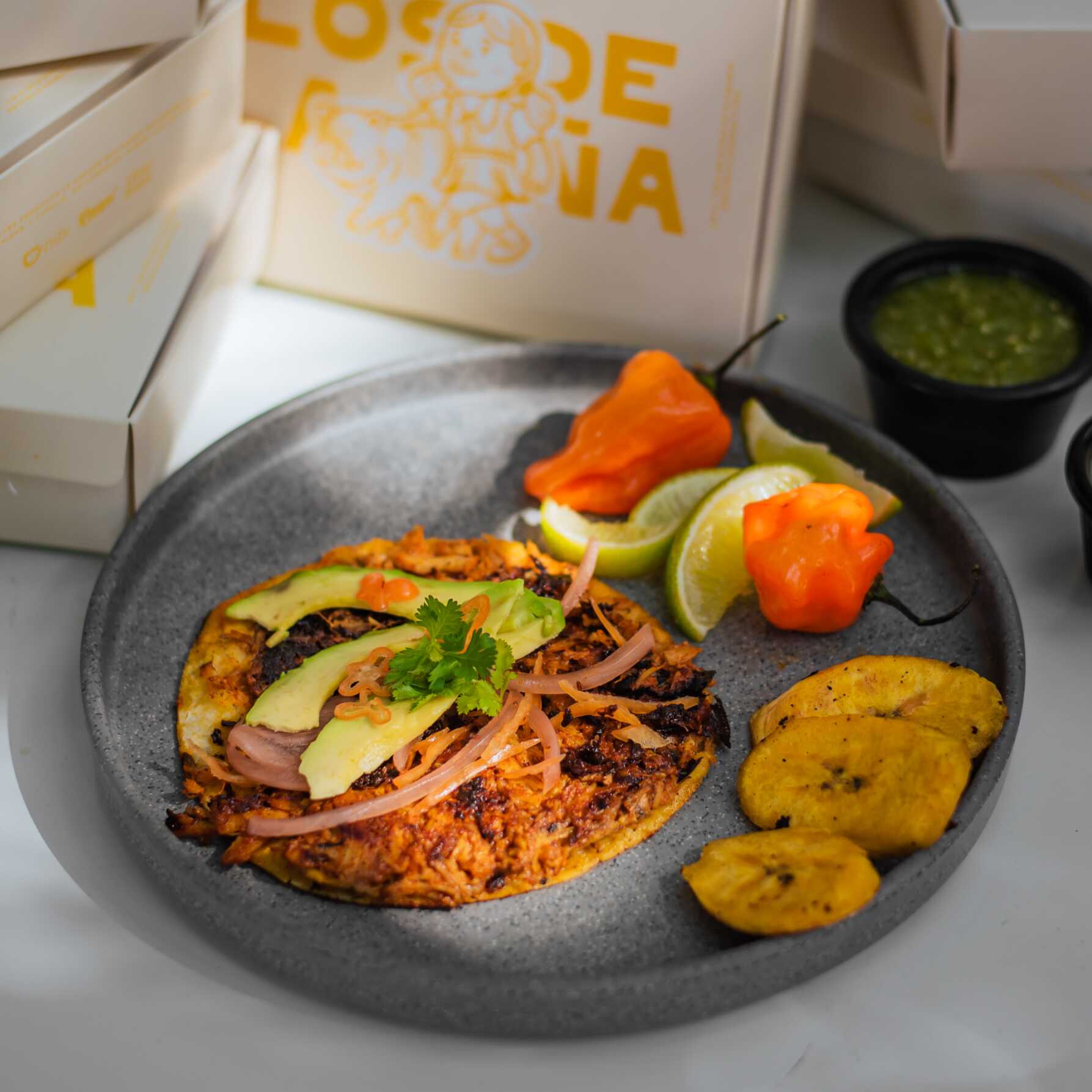 Taco Volteado ( con doble porción de cochinita pi)