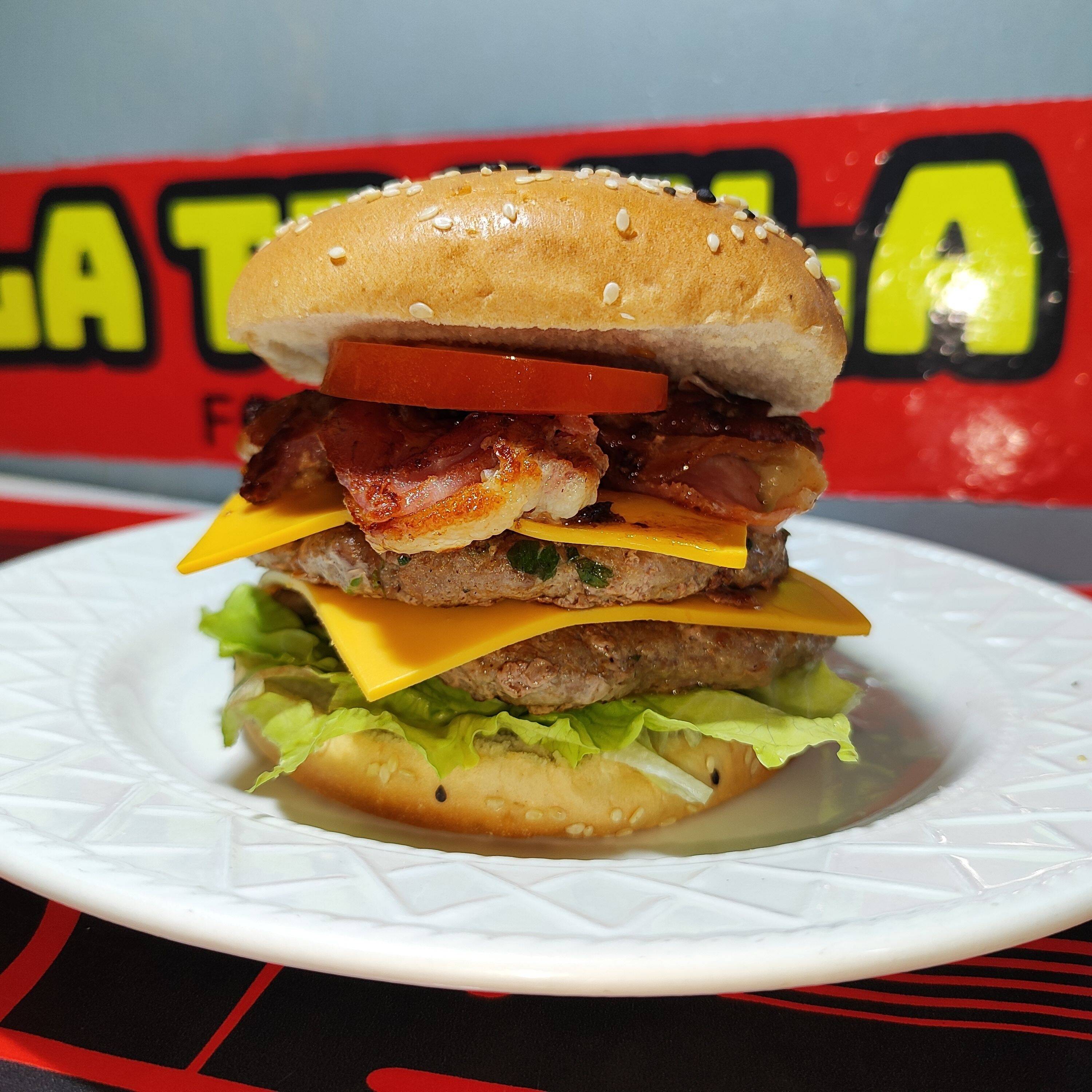 Hamburguesa Doble C/Tocino y Queso
