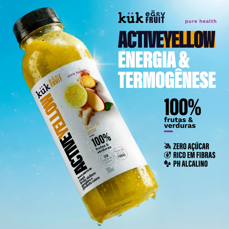 Suco misto de maçã, limão siciliano, gengibre e pimenta caiena. O Active Yellow é energia líquida. Um suco potente, de sabor marcante e perfil funcional, que mistura o toque ácido do limão siciliano ao calor do gengibre e da pimenta caiena. Uma explosão cítrica e natural que desperta corpo e mente — perfeito para começar o Dia ou dar aquele up pós-treino. Por que você vai amar: Cítrico e levemente picante. Feito 100% com ingredientes naturais. Fonte natural de fibras e antioxidantes. Prensado a frio e ultracongelado, com frescor preservado. Vegano e leve, ideal para acompanhar a rotina ativa. Sabor: cítrico, marcante e cheio de personalidade. Ideal para: quem busca energia e vitalidade natural. Zero açúcar. Zero glúten. Zero conservantes. Atenção: produto congelado, pronto para consumo. Descongele em temperatura ambiente por 2 horas ou geladeira por 24 horas. Gostoso, prático e sem conservantes!