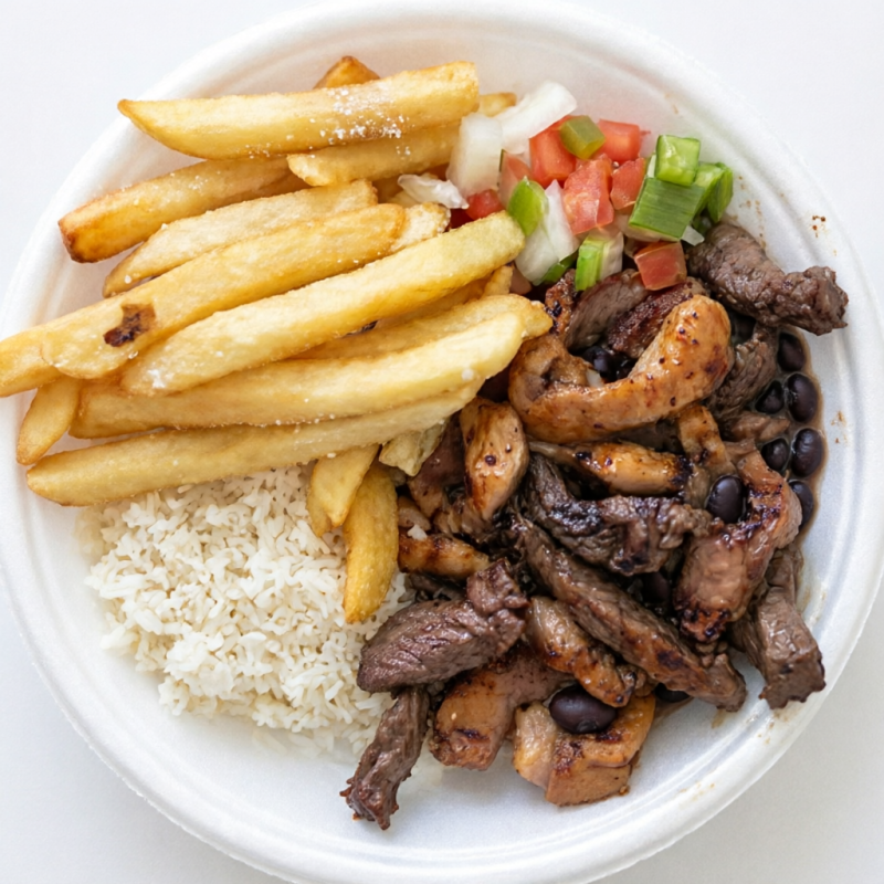 Carne na Chapa ou assada em tiras . Acompanha : Arroz que poder ser branco ou temperado , feijão de caldo ou feijão preto , salada crua ou cozida ( pode ir alface , tomate , repolho, pepino , aborbinha , chuchu , quiabo, berinjela ) Obs : Macarrão pode ir como cortesia não obrigatório. Marmita individual , redonda, serve 1 pessoa, aprox 400g.