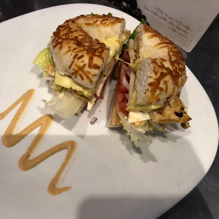 Bagel de Pollo