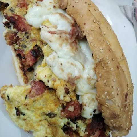 Torta de Huevo con Chorizo