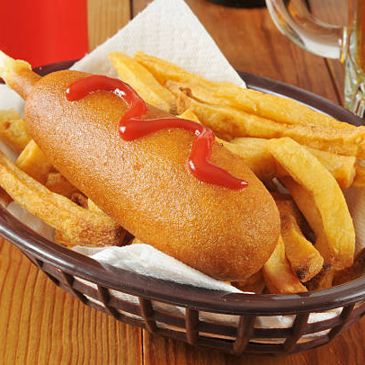 Corn Dog /Banderilla/Pipo con Papas