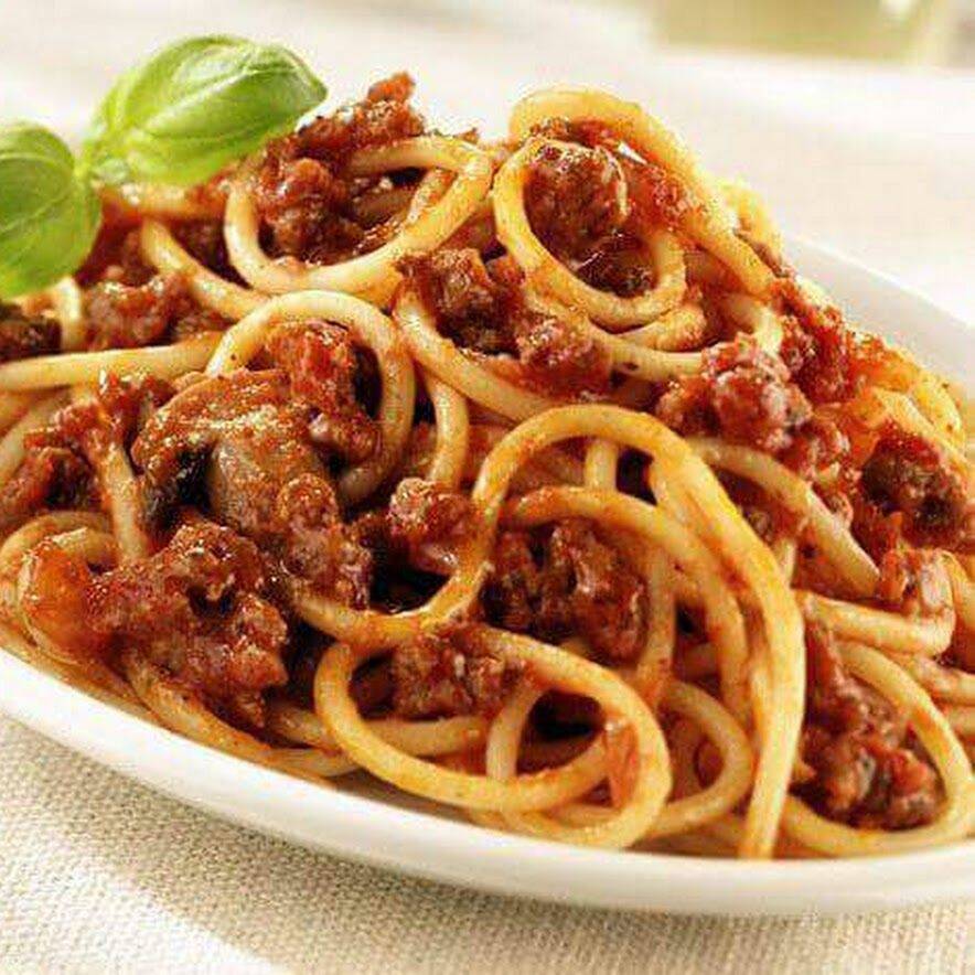 Combo-espaguetis con carne + gaseosa 250 ML