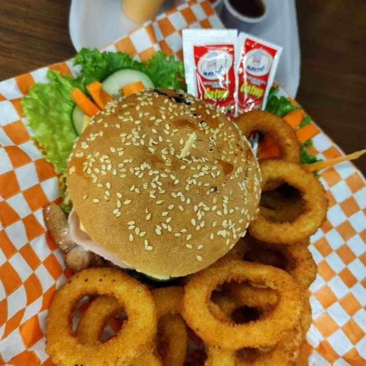 Aros y Hamburguesa