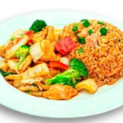 Pollo Saltado con Verduras