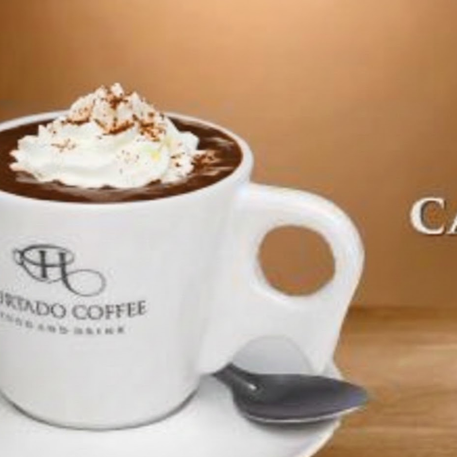 Café expresso com leite vaporizado, creme de avelã e chocolate em pó (170ml)