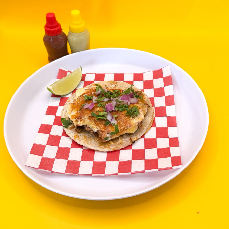 Taco de Birria con Queso