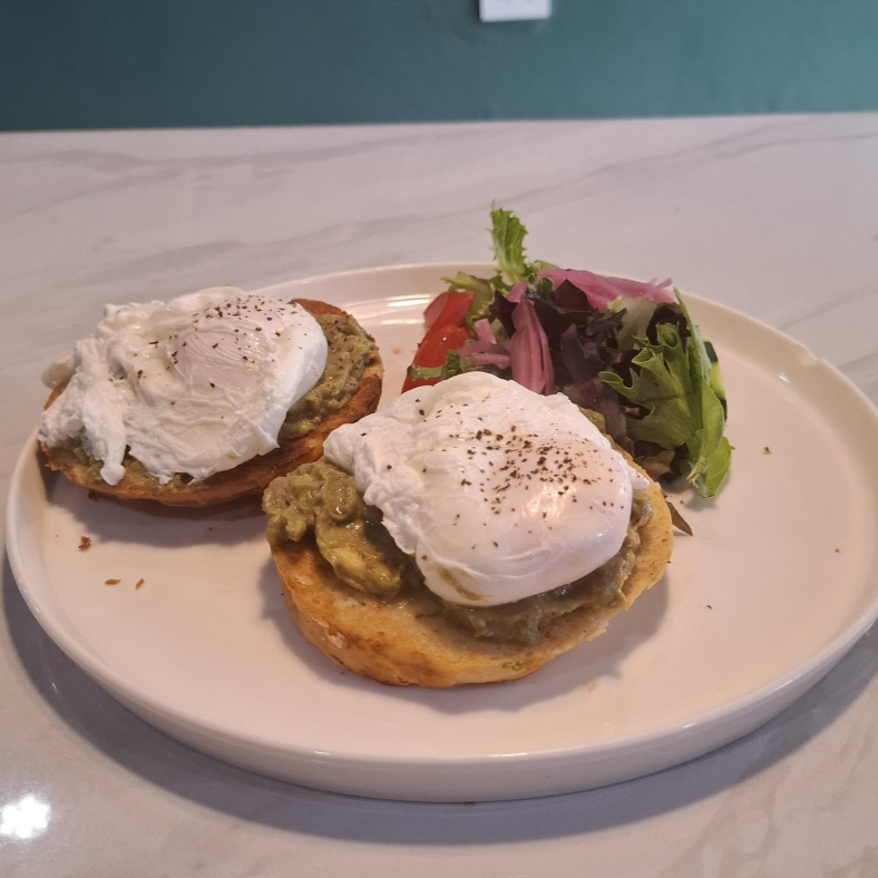 Pan Tostado y Huevos Ponche