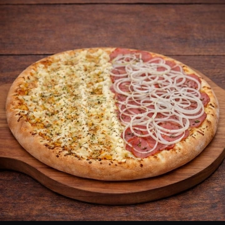 Pizza 1/2 Calabresa 1/2 Frango catupiry