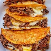 Tacoqueso de Birria