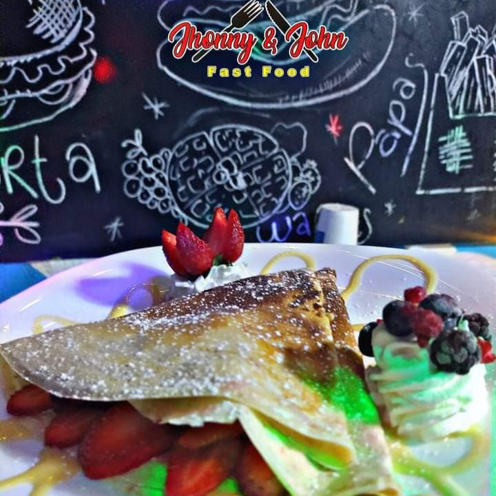 CREPA PHILADELPHIA CON MERMELADA DE FRESA