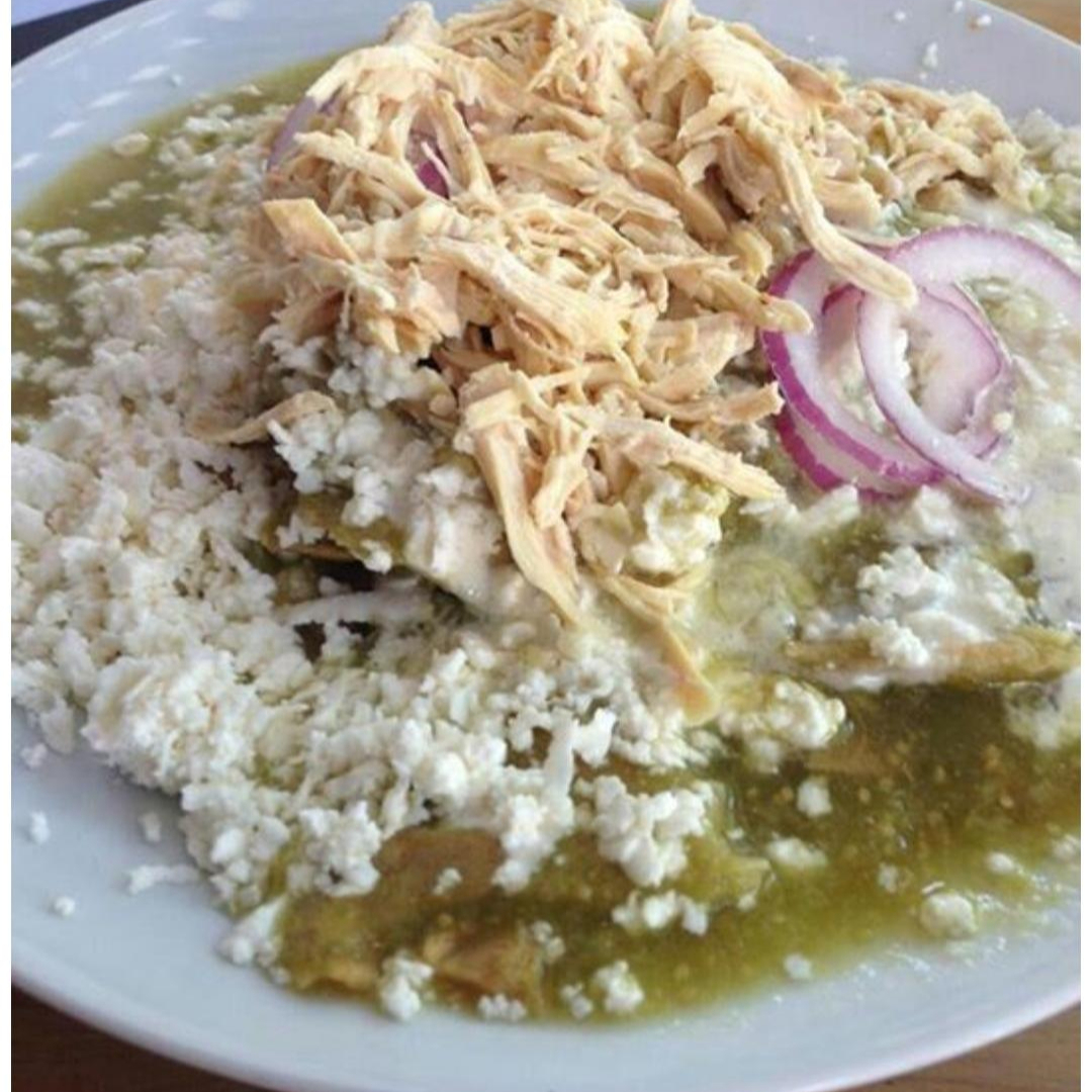 Chilaquiles con Pollo