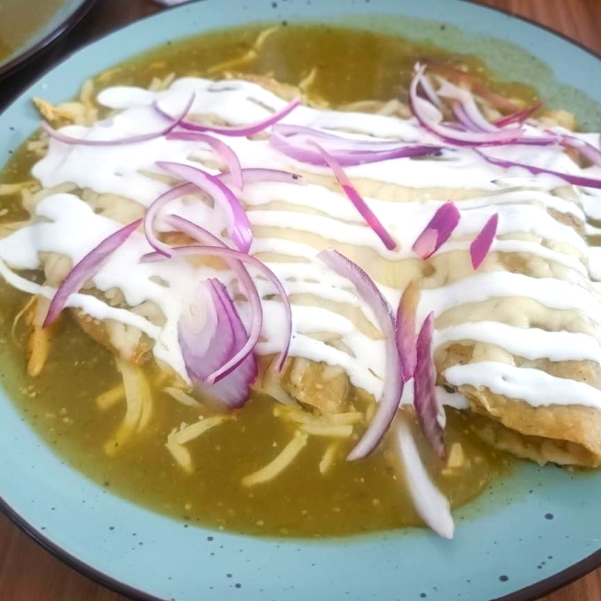 Enchiladas Verdes o Rojas individuales