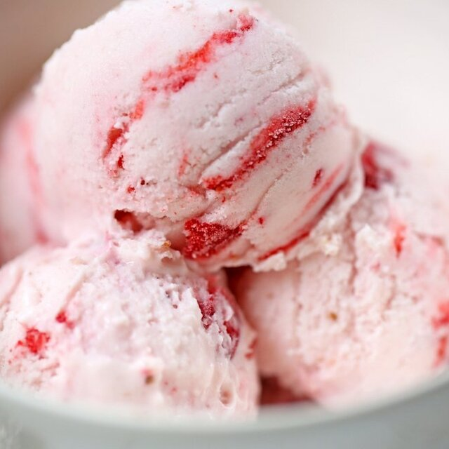 Helado de Fresas con Crema 500ml