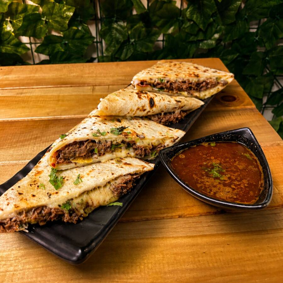 Quesadilla de Birria