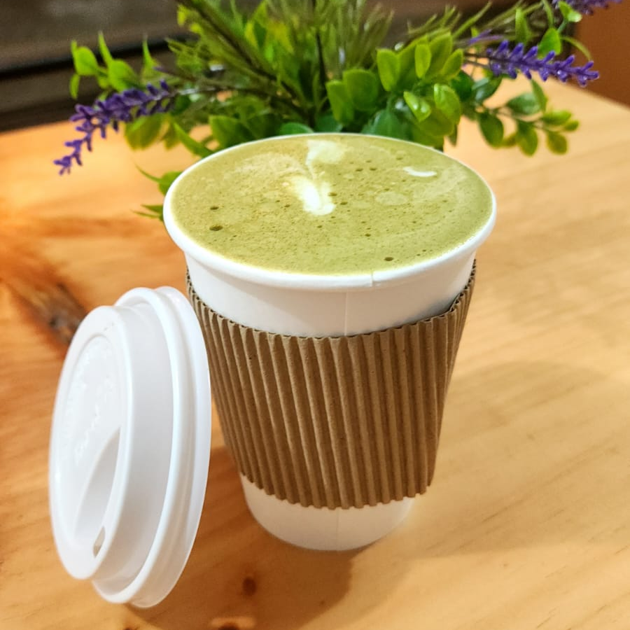 Matcha latte caliente