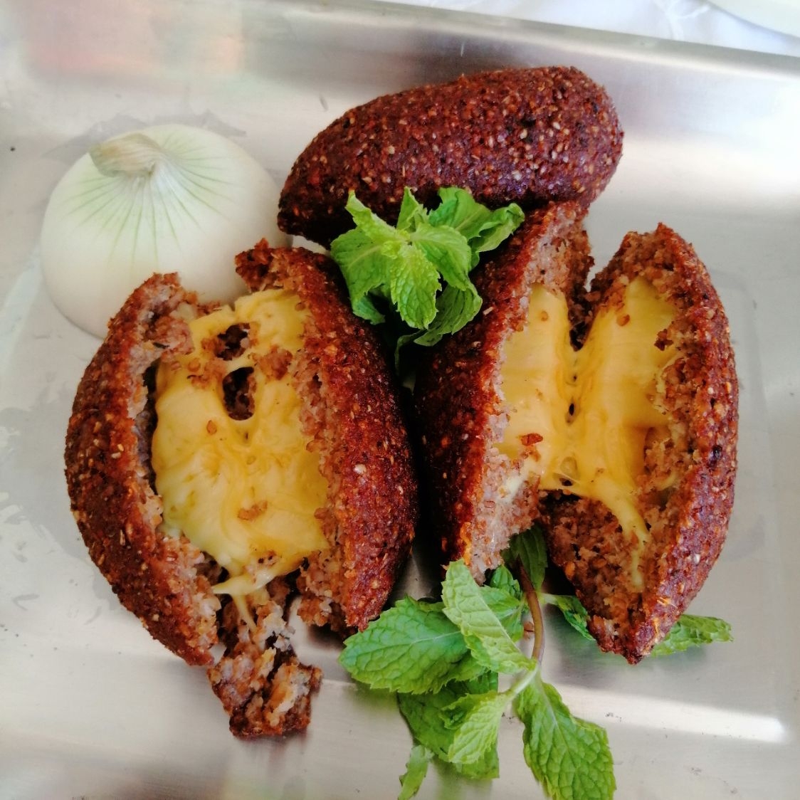 KIBI CON QUESO DE BOLA