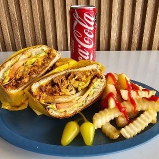 Combo Torta Lomo más Papas más Bebida Casa