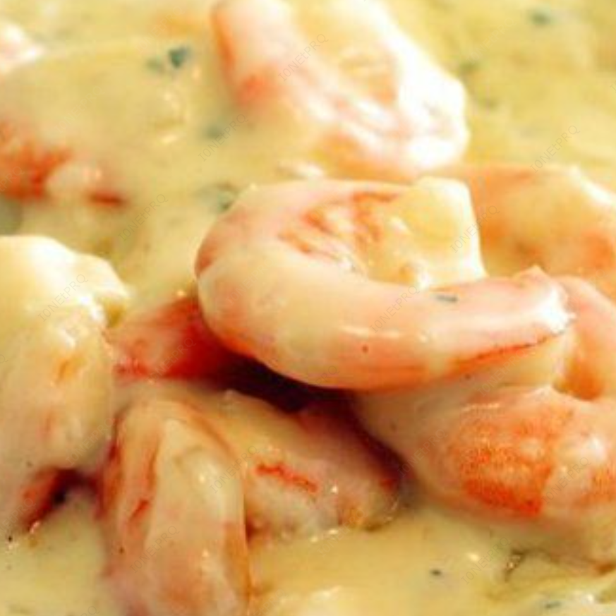 - filé de camarão refogado com cebola picada e champignon, um fio de conhaque, creme de leite, katchup, acompanha arroz branco e purê