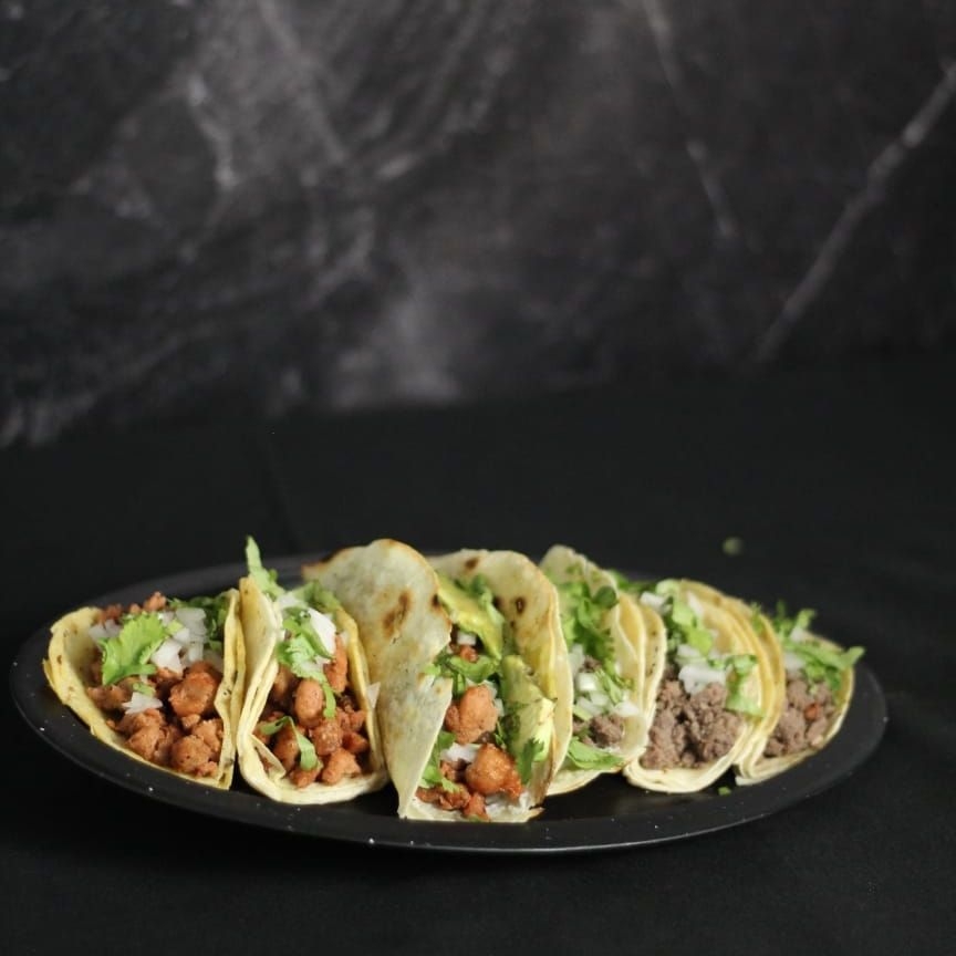 4 Tacos + 2 Gringas