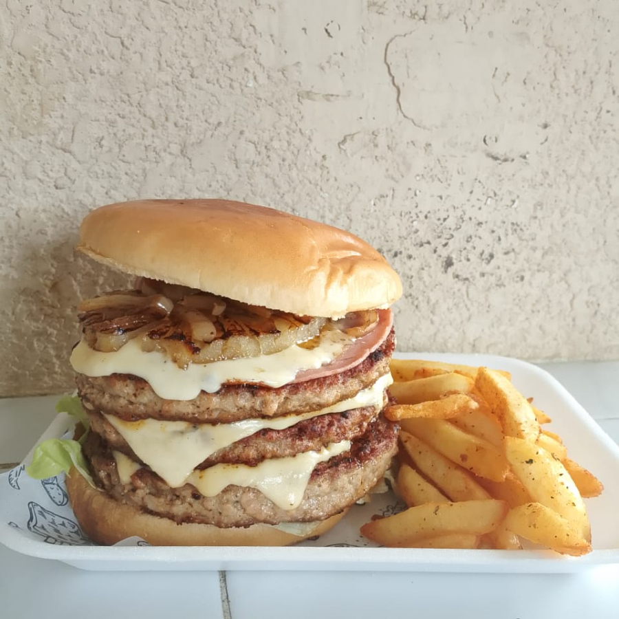 Triple carne y queso ( hawaiana)