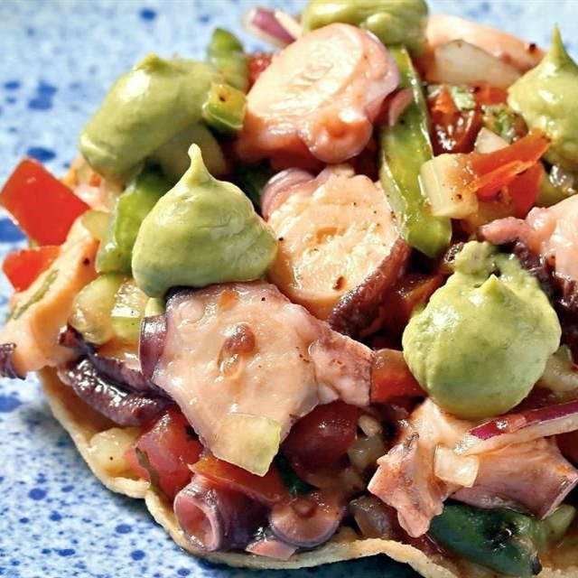 Tostada de Camarón y Pulpo